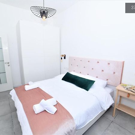 Yalarent La Mera- Suits Hotel With Sea Of Galilee Views 提比里亞 外观 照片