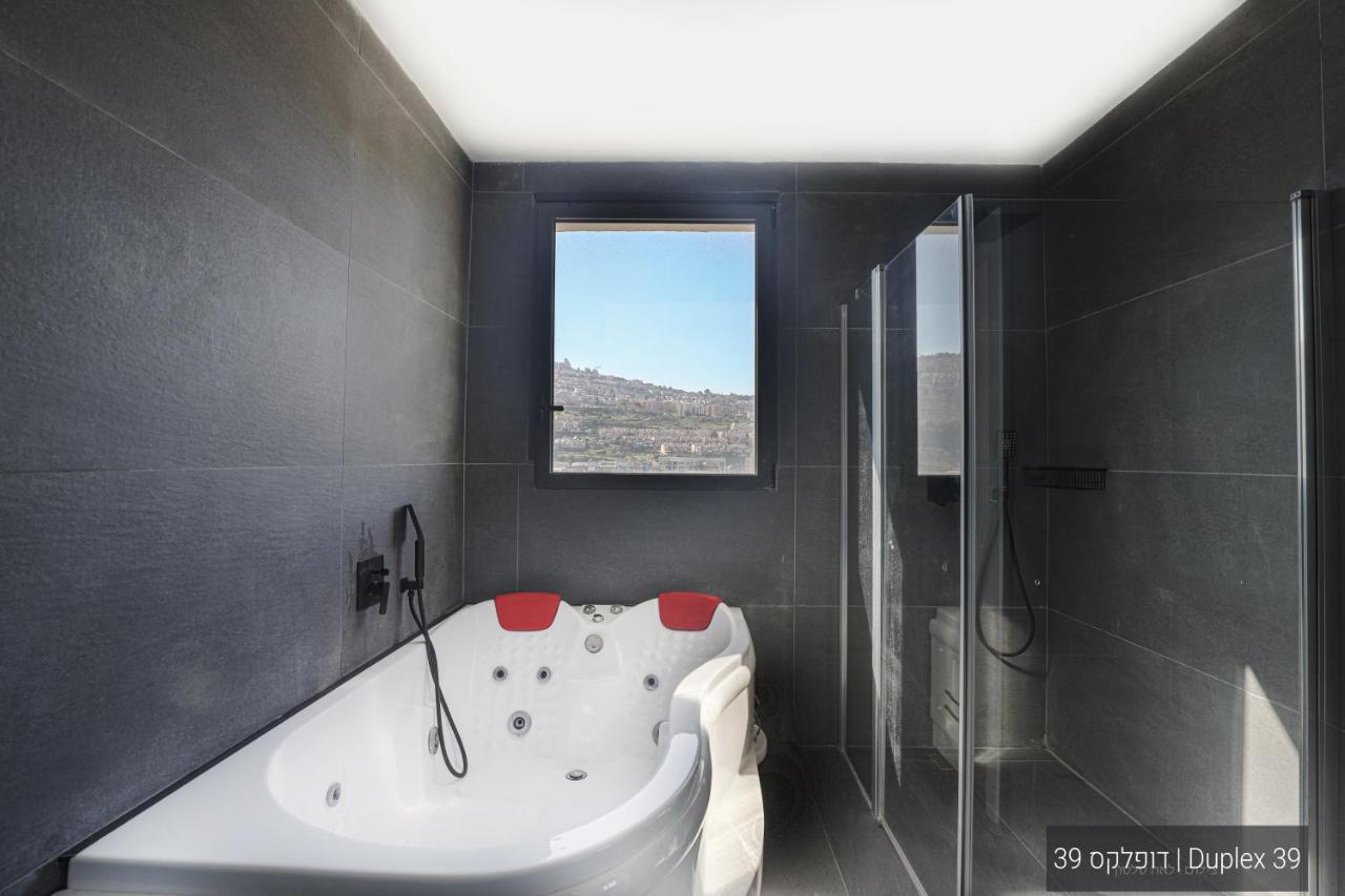 Yalarent La Mera- Suits Hotel With Sea Of Galilee Views 提比里亞 外观 照片